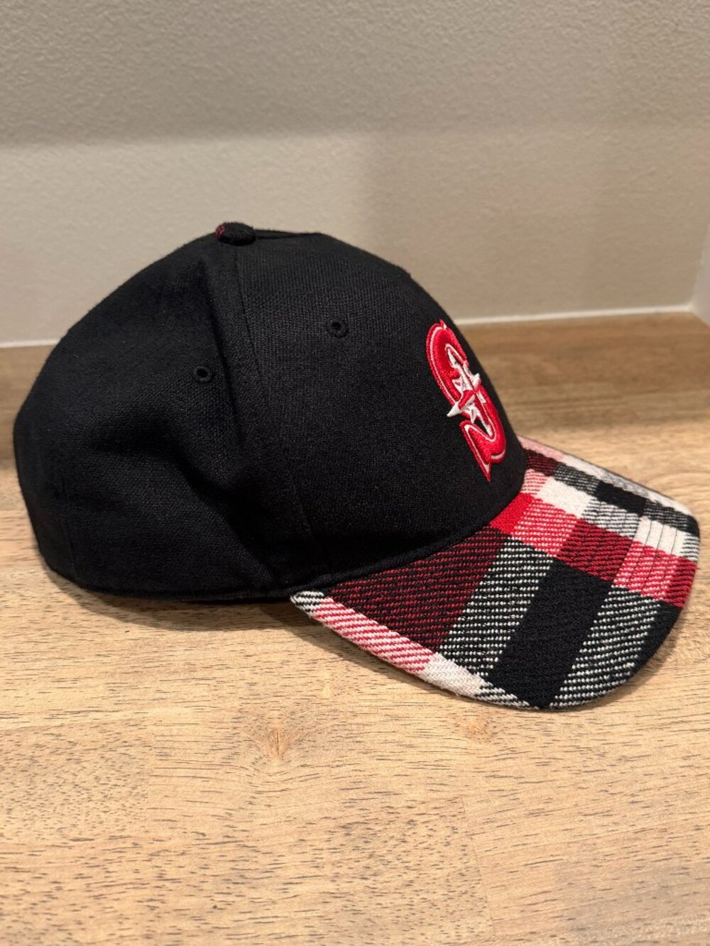 Vtg Style Seattle Mariners Plaid Bill Hat '47 Brand Snapback Red Black - Picture 3 of 10